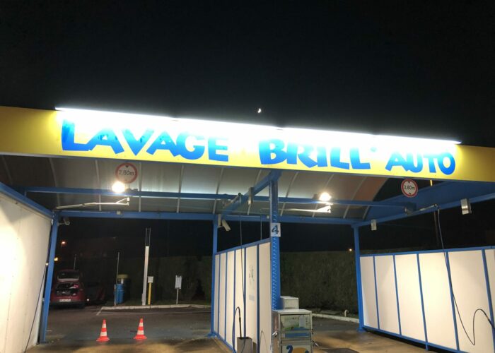 Enseigne LAVAGE BRILL'AUTO